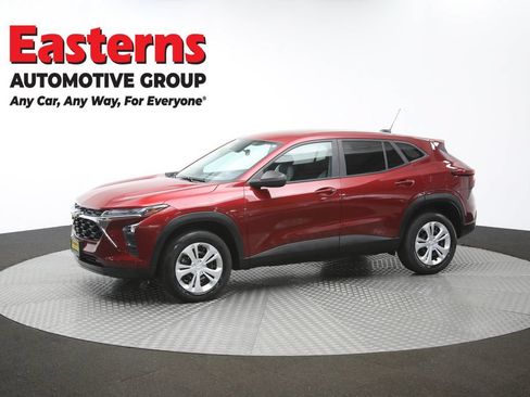 Used 2024 Chevrolet Trax LS FWD image 57
