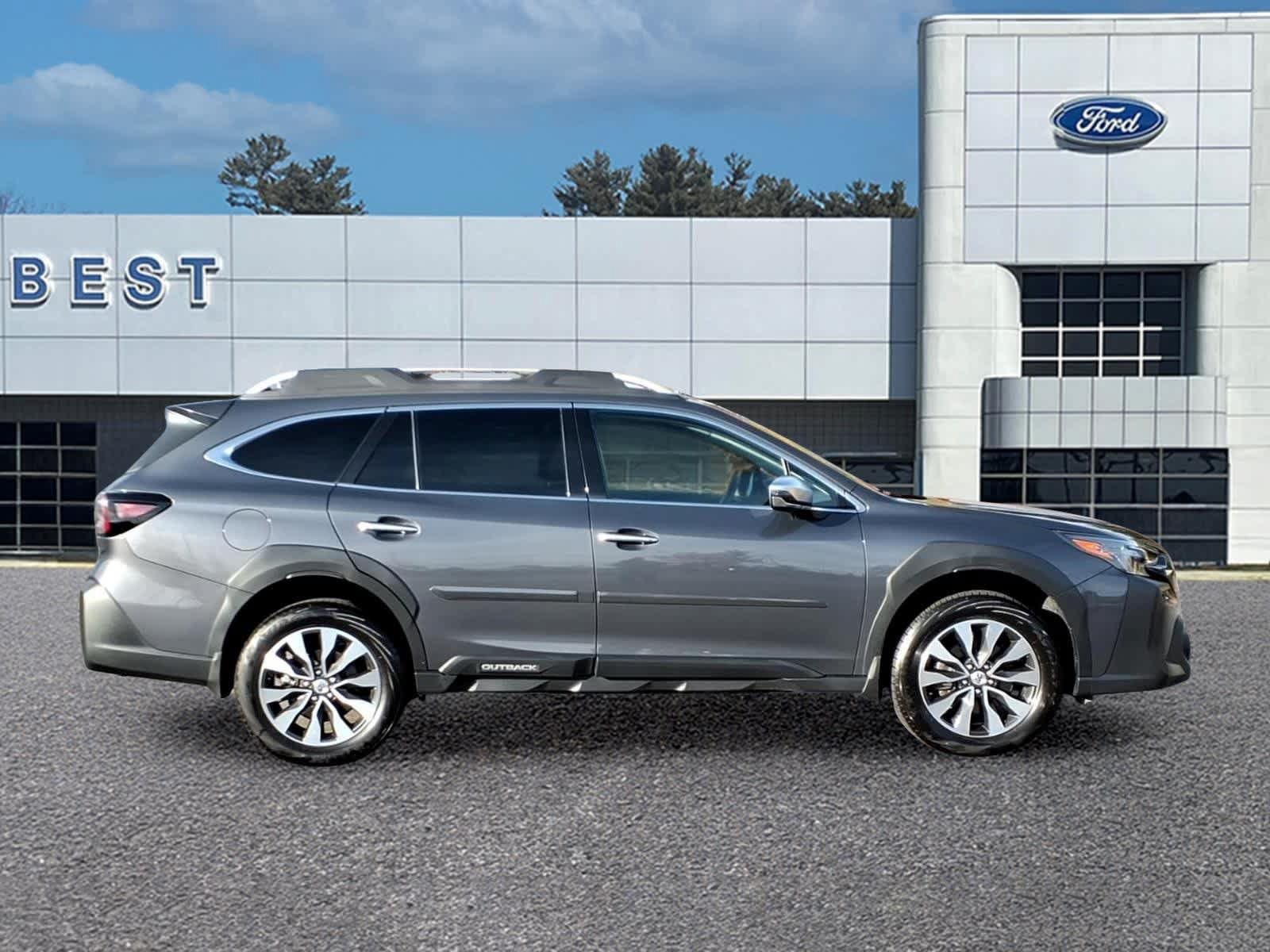 Used 2024 Subaru Outback Touring XT AWD/4WD image 9