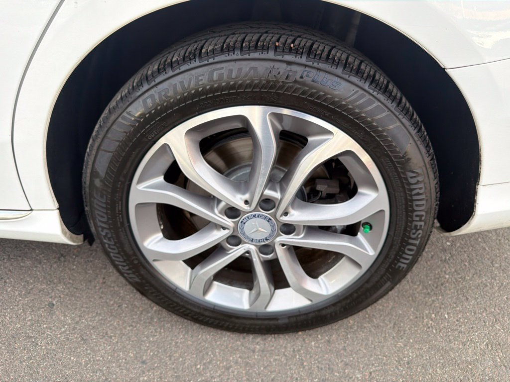 Used 2015 Mercedes-Benz C 300 4MATIC Sedan image 33