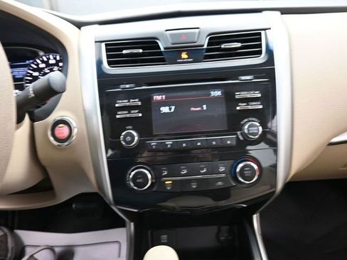 Used 2015 Nissan Altima 2.5 S w/ Power Driver Seat Package image 10