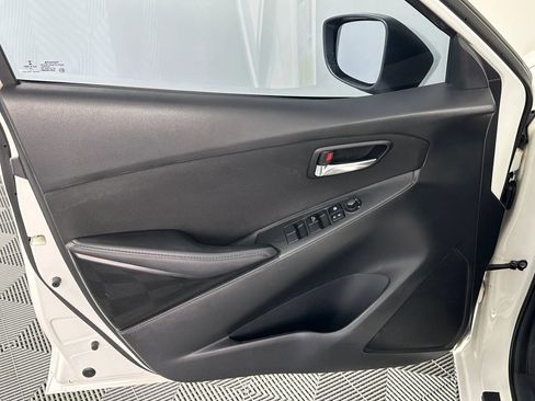 Used 2017 Toyota Yaris iA image 26