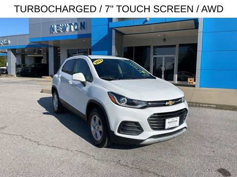 Used 2022 Chevrolet Trax LT image 1