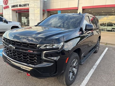 Used 2023 Chevrolet Tahoe Z71 w/ Luxury Package AWD/4WD image 1