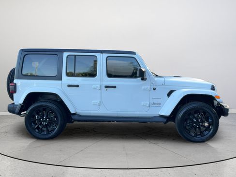 Used 2023 Jeep Wrangler Unlimited Sahara w/ Dual Top Group AWD/4WD image 6