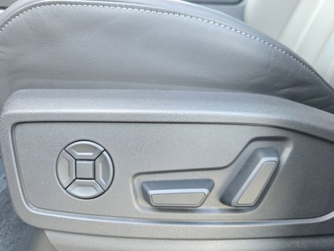 New 2025 Audi Q5 Prestige image 27