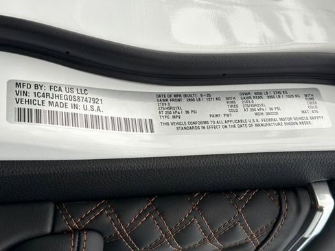 New 2025 Jeep Grand Cherokee Summit image 18