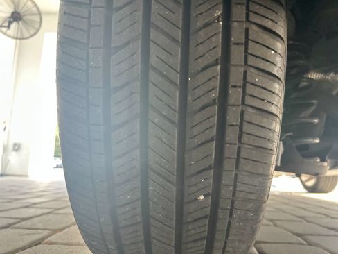 Certified 2023 Volkswagen Taos SE FWD image 41