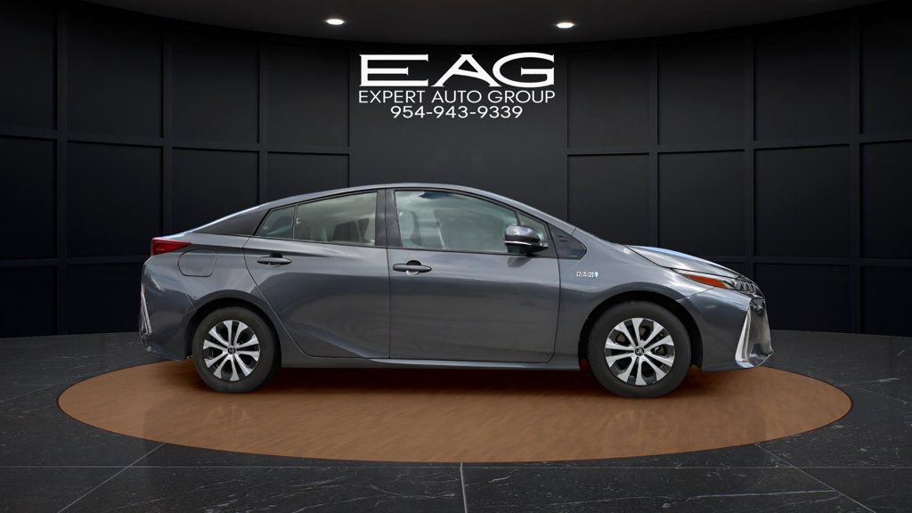 Used 2020 Toyota Prius Prime XLE FWD image 5