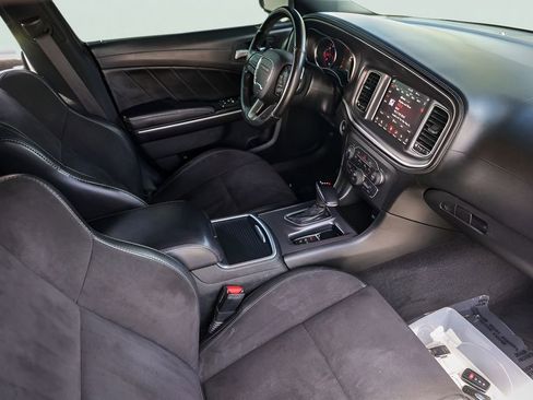 Used 2019 Dodge Charger R/T w/ Plus Group RWD image 31
