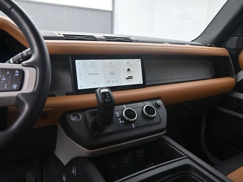 Used 2024 Land Rover Defender 110 X-Dynamic SE image 11