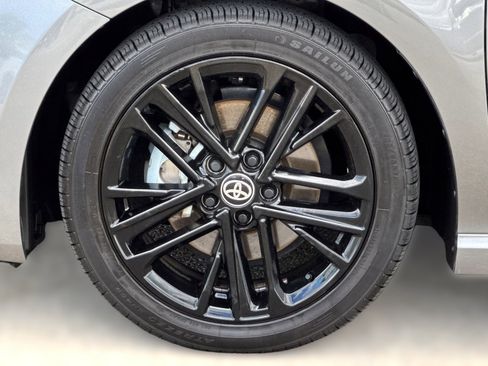 Used 2025 Toyota Camry SE image 10