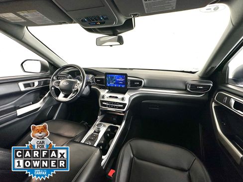 Used 2023 Ford Explorer XLT w/ Equipment Group 202A image 2