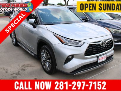 Used 2023 Toyota Highlander Platinum