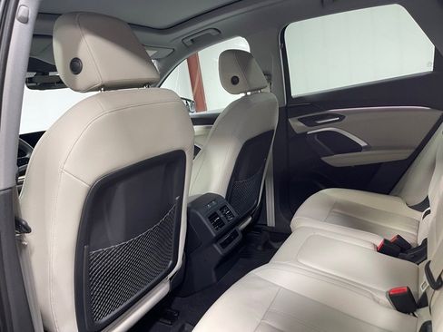 Used 2025 Audi Q5 2.0T Premium image 25