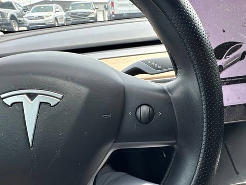 Used 2020 Tesla Model 3 Standard Range Plus RWD image 14
