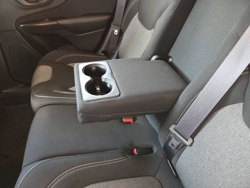 Used 2014 Jeep Cherokee Latitude w/ Cold Weather Group FWD image 42