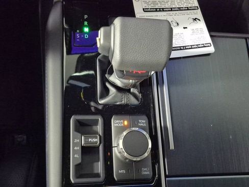 New 2026 Toyota Tundra Platinum AWD/4WD image 18