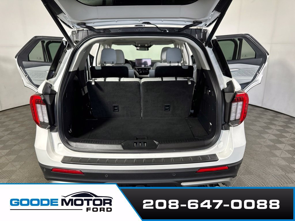 Used 2025 Ford Explorer Platinum w/ Ultimate Package AWD/4WD image 21