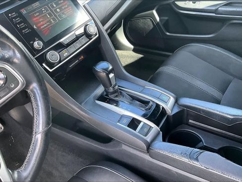 Used 2019 Honda Civic Sport image 16