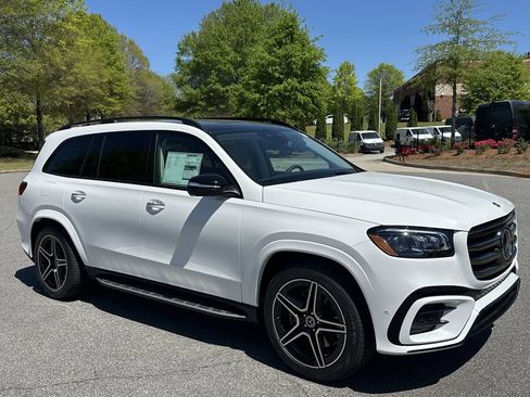 New 2026 Mercedes-Benz GLS 450 4MATIC image 2