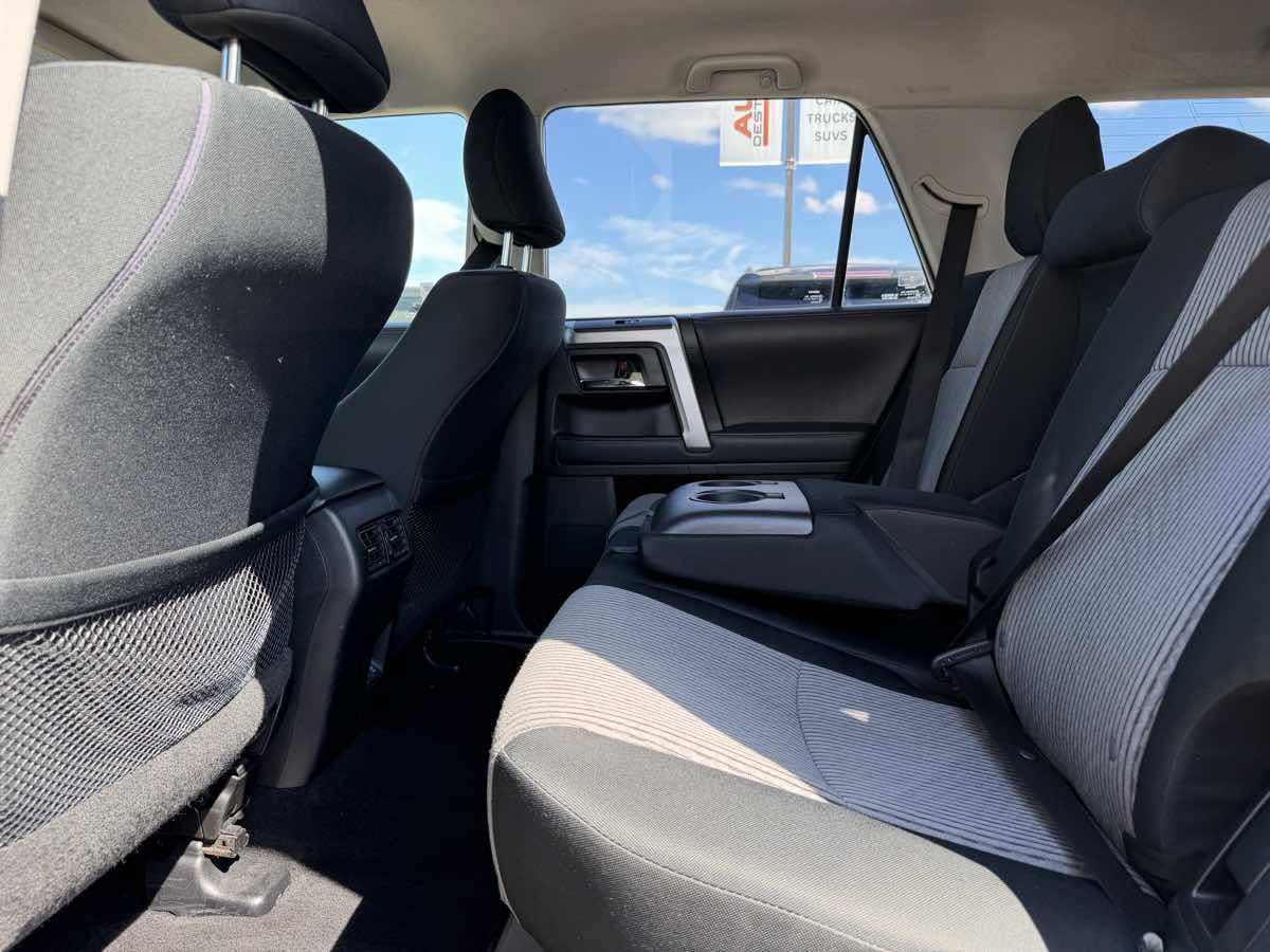 Used 2020 Toyota 4Runner SR5 AWD/4WD image 11