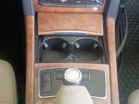 Used 2013 Mercedes-Benz E 350 Sedan image 39