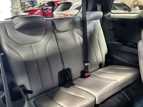 Used 2025 Hyundai Palisade SEL image 30