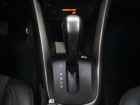 Used 2020 Chevrolet Trax LT w/ LT Convenience Package FWD image 19