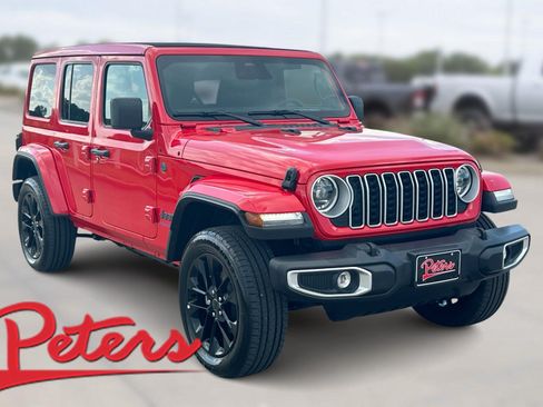 Used 2025 Jeep Wrangler Unlimited Sahara w/ Safety Group AWD/4WD image 1