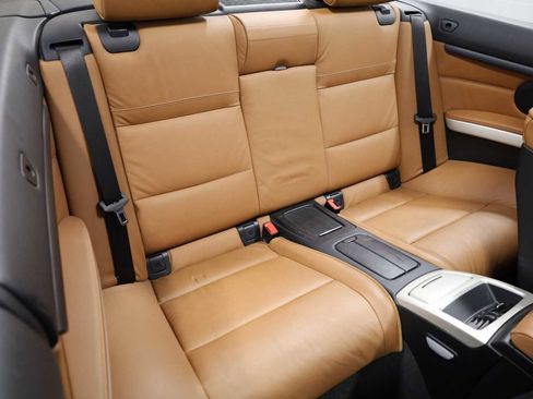 Used 2007 BMW 335i Convertible image 31