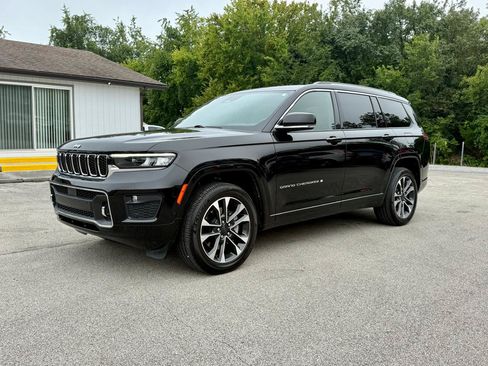 Used 2021 Jeep Grand Cherokee L Overland w/ Luxury Tech Group IV AWD/4WD image 9