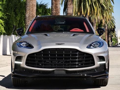 New 2026 Aston Martin DBX 707 image 7
