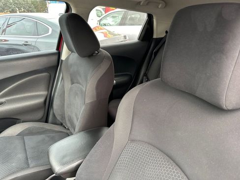 Used 2011 Nissan Juke SV image 26