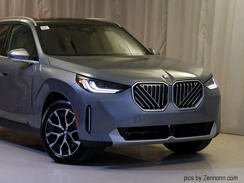 Certified 2025 BMW X3 xDrive30i AWD/4WD image 2