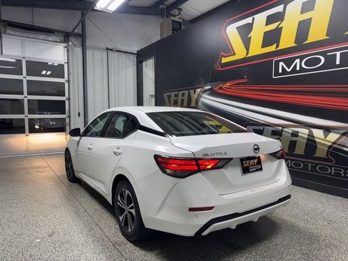 Used 2022 Nissan Sentra SV w/ Trunk Package image 12