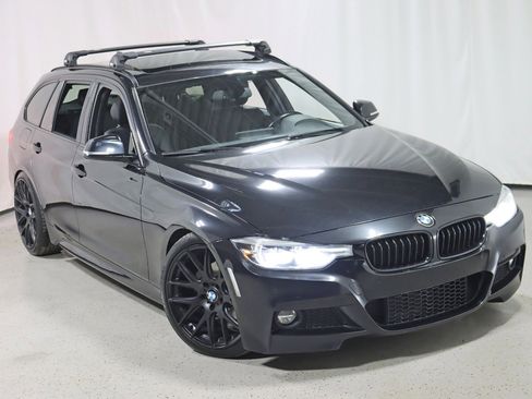 Used 2019 BMW 330i xDrive Wagon 330i xDrive M SPORT w/ M Sport Edition image 6