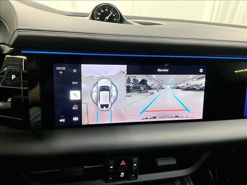 Used 2025 Porsche Macan Electric image 21