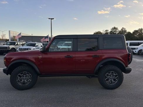 New 2025 Ford Bronco Badlands image 14