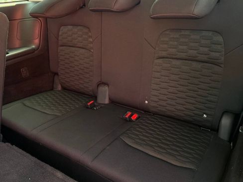 Used 2022 Nissan Pathfinder SV FWD image 27