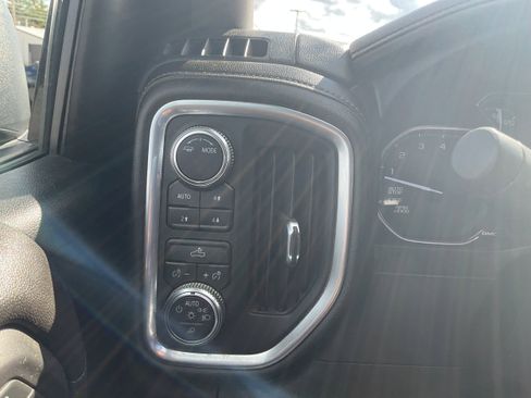 Used 2020 GMC Sierra 1500 SLE w/ SLE Value Package image 9