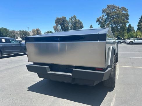 Used 2024 Tesla Cybertruck AWD Crew Cab image 3