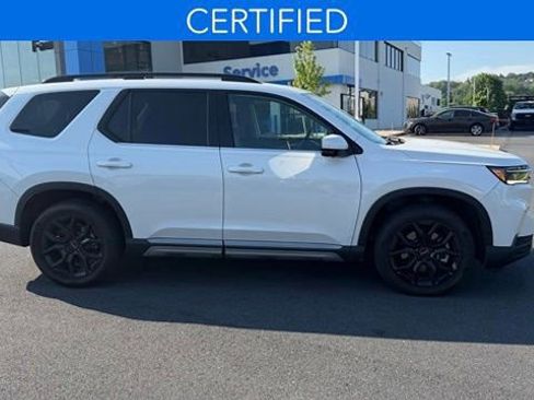 Certified 2025 Honda Pilot Elite image 4