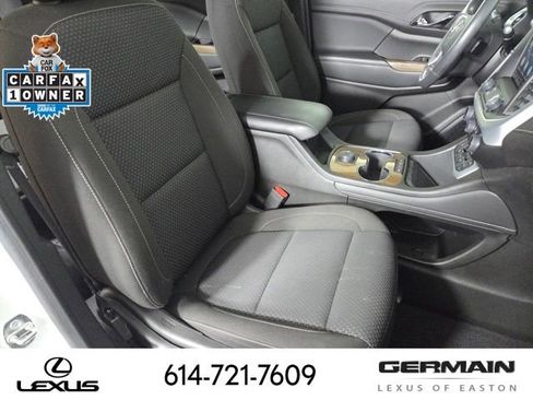 Used 2023 GMC Acadia SLE image 30