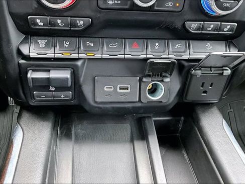 Used 2022 GMC Sierra 2500 Denali w/ Denali Ultimate Package image 23