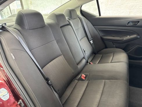 Used 2025 Nissan Altima 2.5 SV FWD image 39