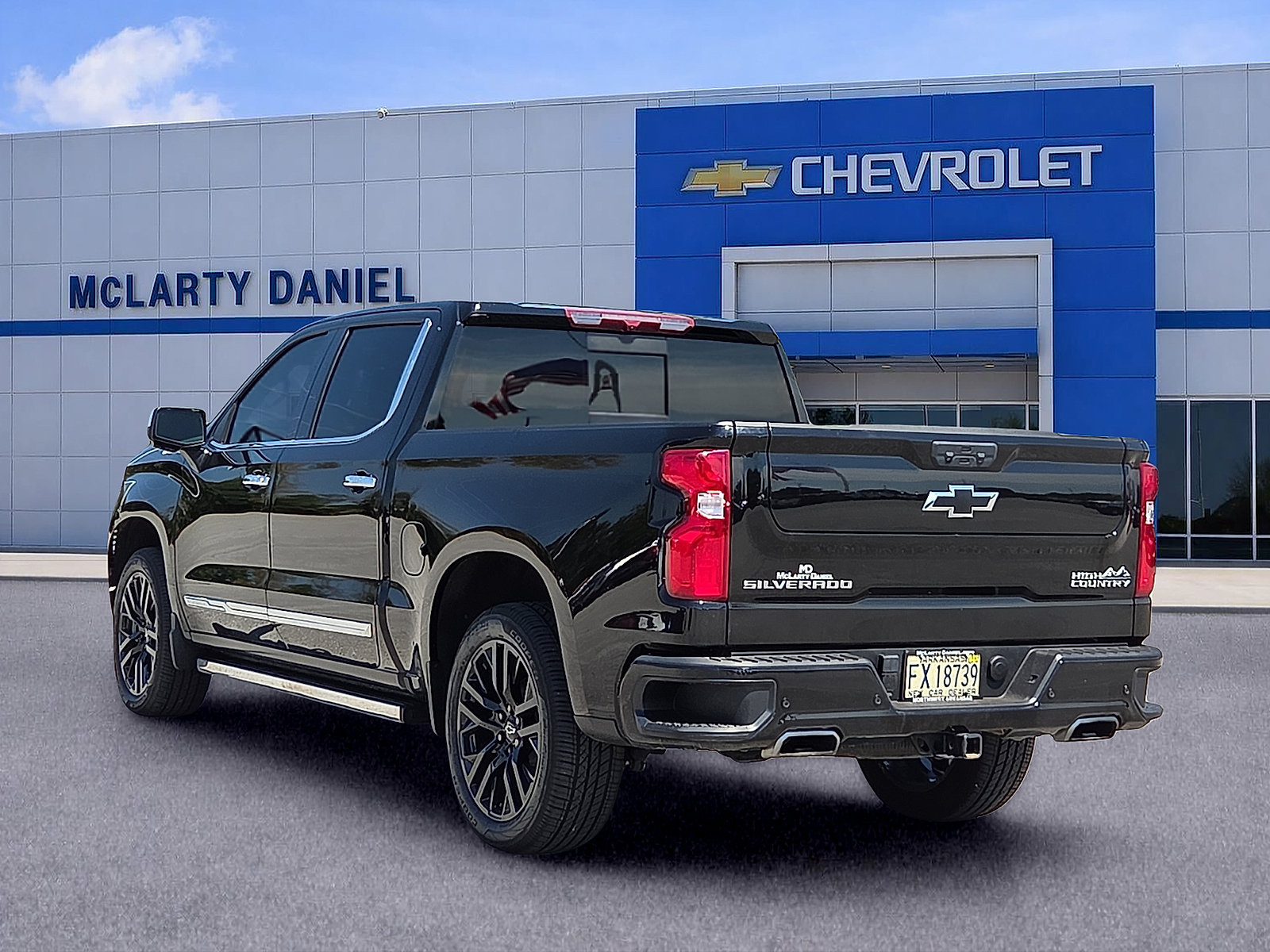 Used 2025 Chevrolet Silverado 1500 High Country AWD/4WD image 4