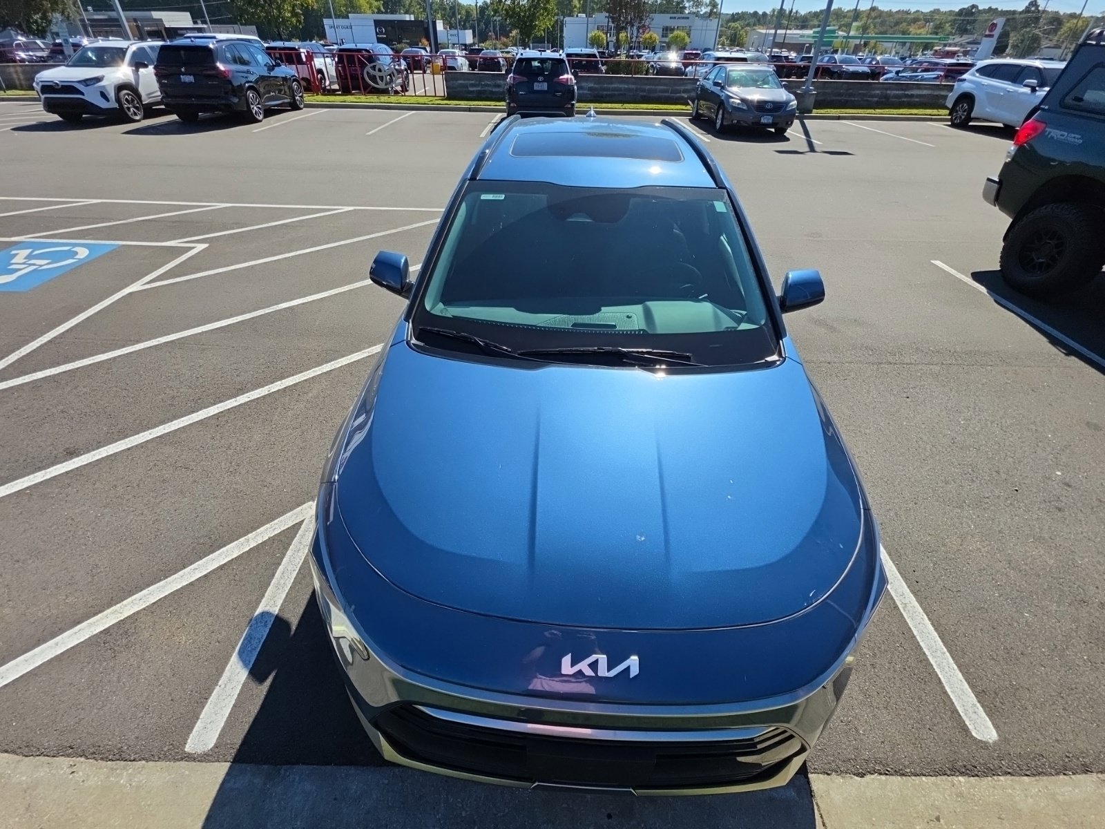 Used 2024 Kia Niro SX Touring FWD image 17