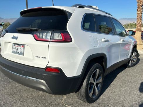 Used 2019 Jeep Cherokee Limited FWD image 6
