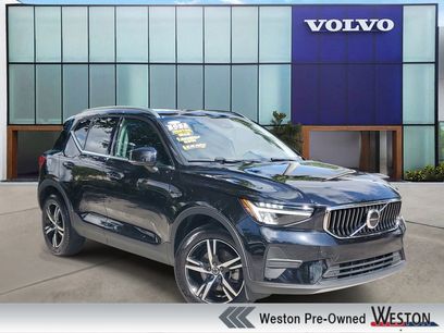 Certified 2025 Volvo XC40 B5 Core