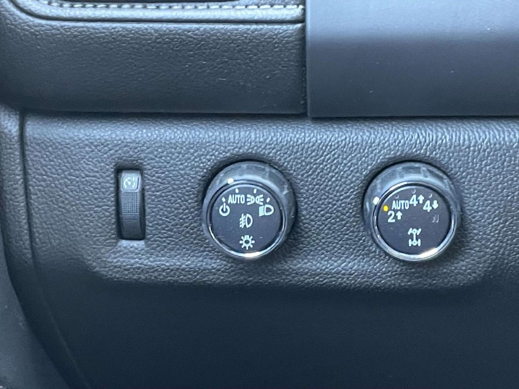 Used 2020 GMC Canyon SLE w/ Driver Alert Package AWD/4WD image 28
